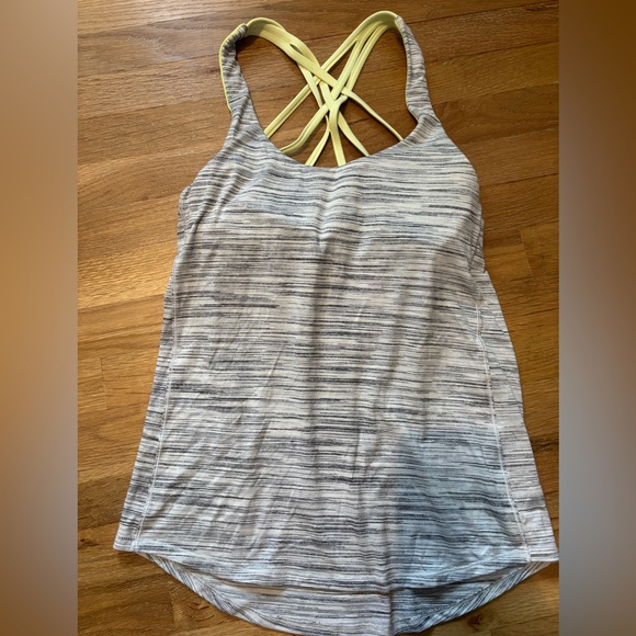New - Lululemon Women's Tank Top Striped Built In Bra Size 6 - Picture 1 of 5